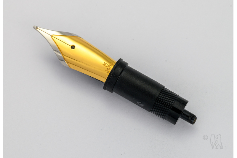 JoWo Duotone steel fountain pen nib with Contour Design